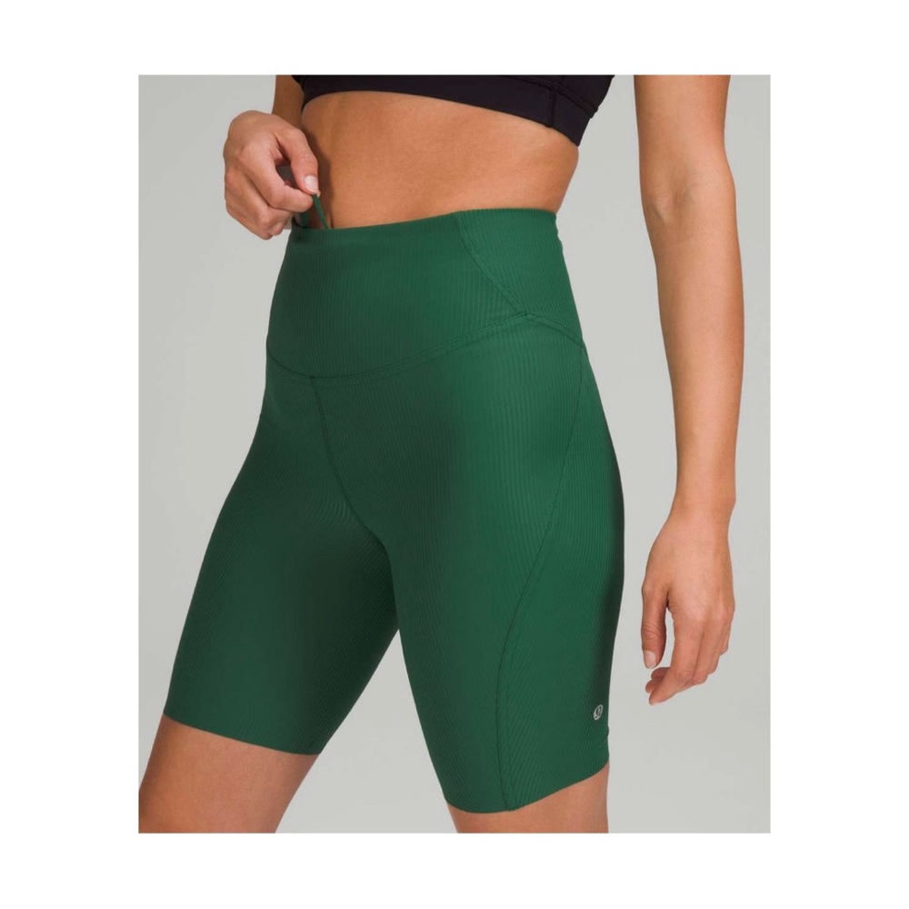 LULULEMON Base Pace High-Rise Short 8" *Ribbed Nulux